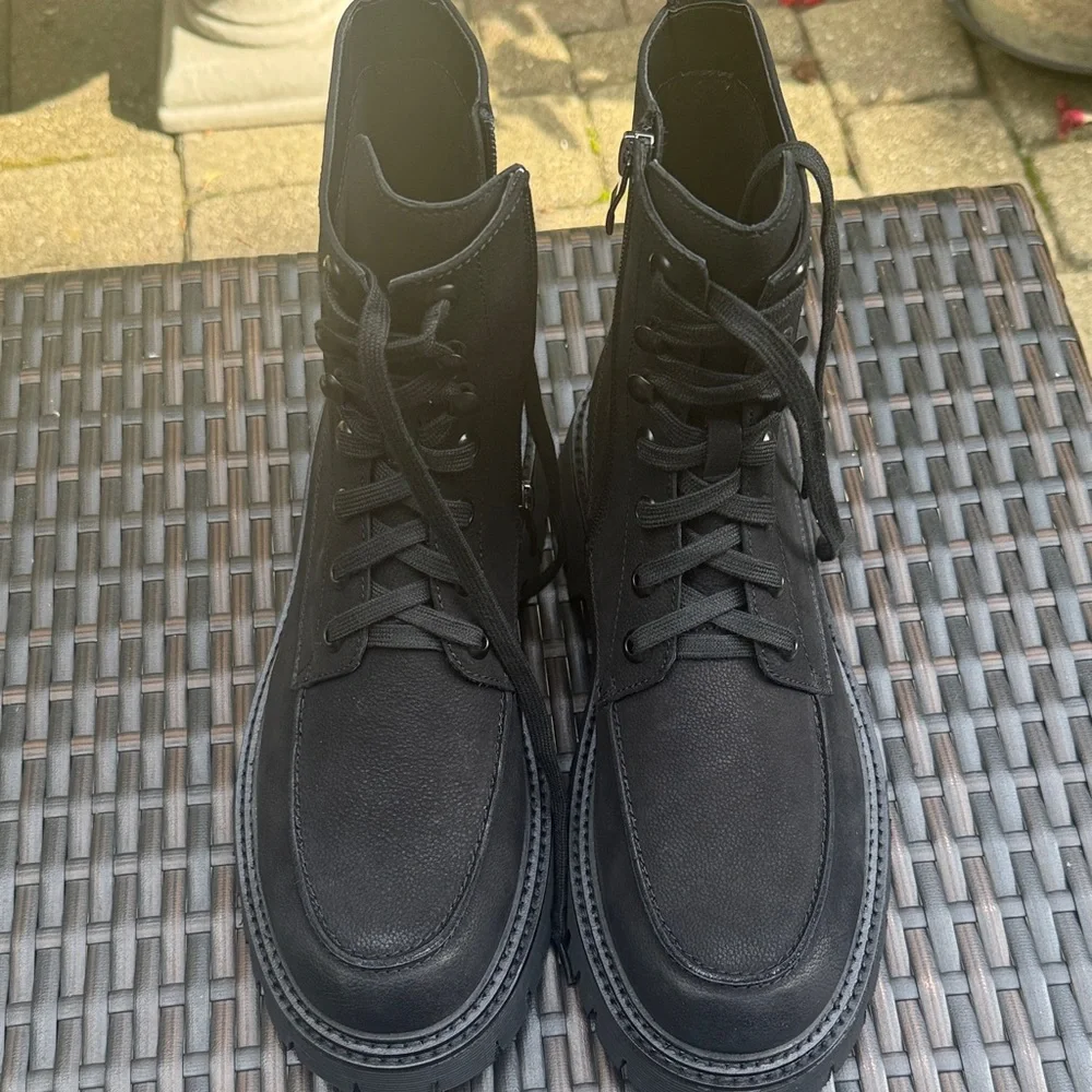 NWOT Steve Madden Black Men's walvia boots size 9.5